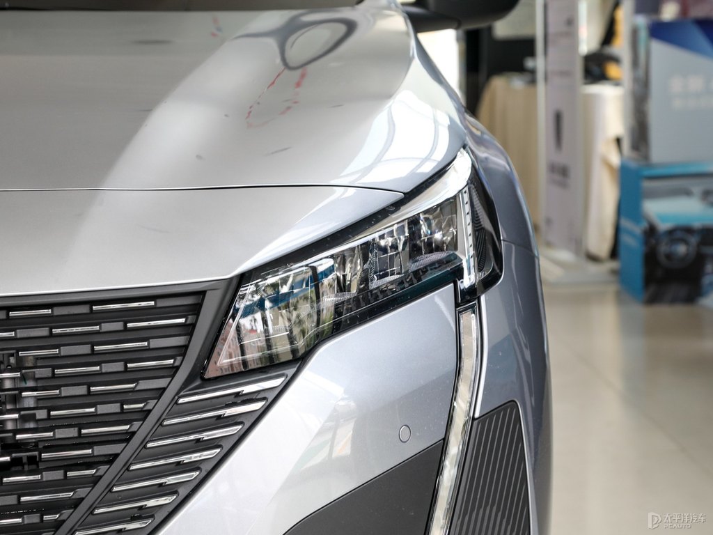 銀翼灰標(biāo)致408車頭外觀圖片