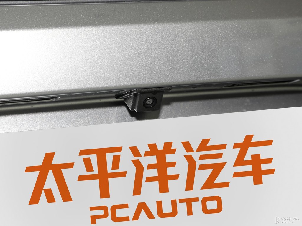 銀翼灰標(biāo)致408車尾外觀圖片