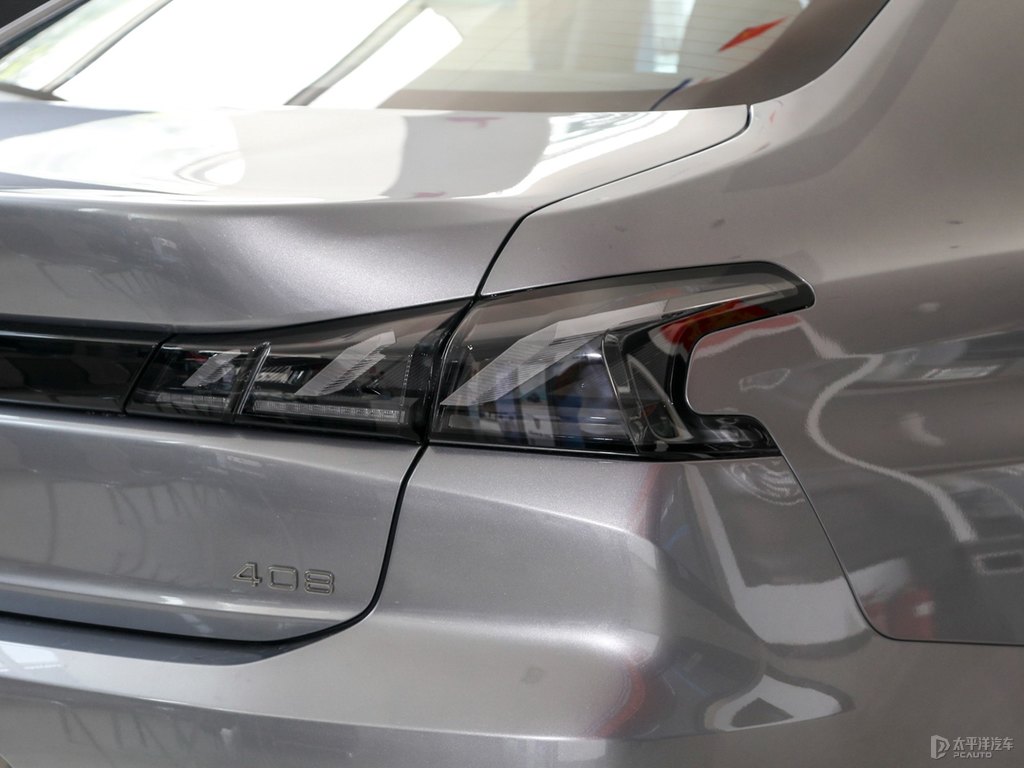 銀翼灰標(biāo)致408車尾外觀圖片