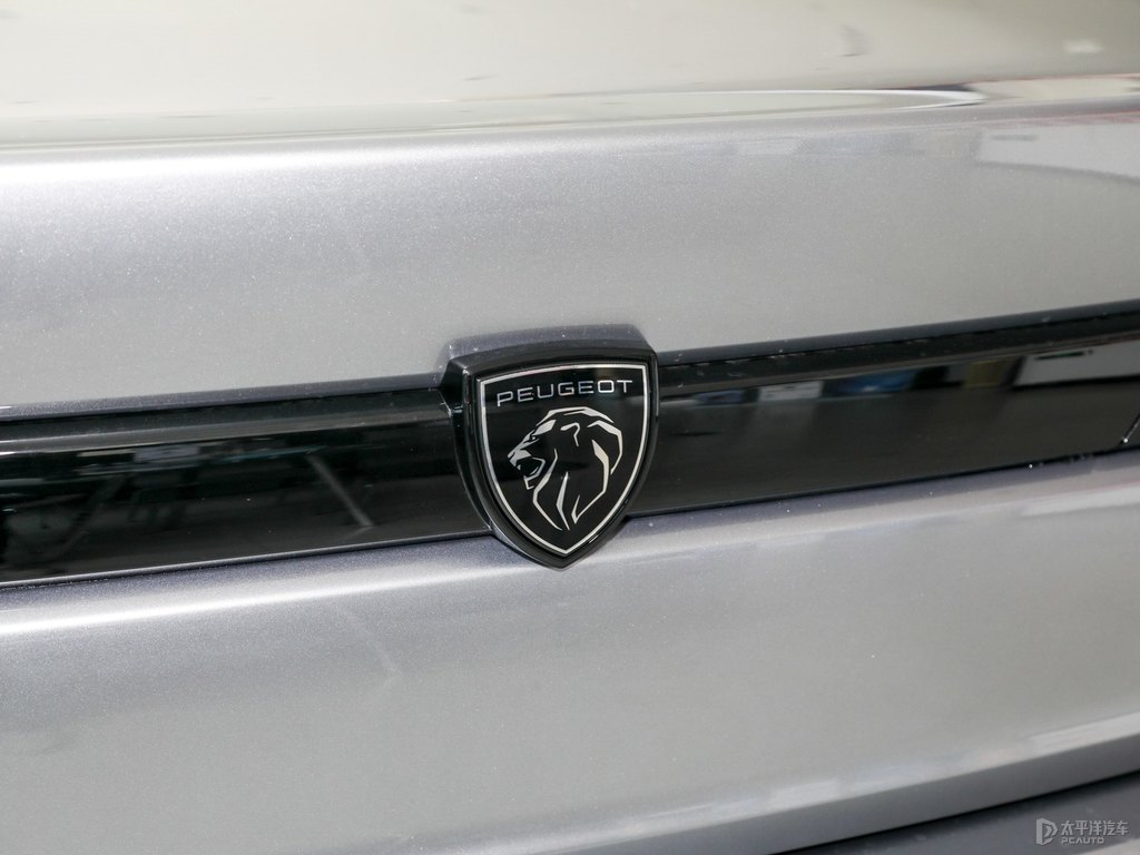 銀翼灰標(biāo)致408車(chē)尾外觀圖片