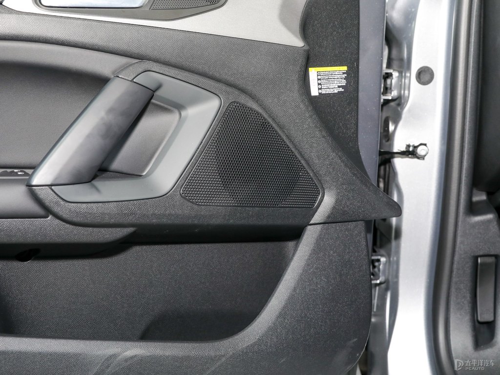 銀翼灰標致408車廂內(nèi)飾圖片