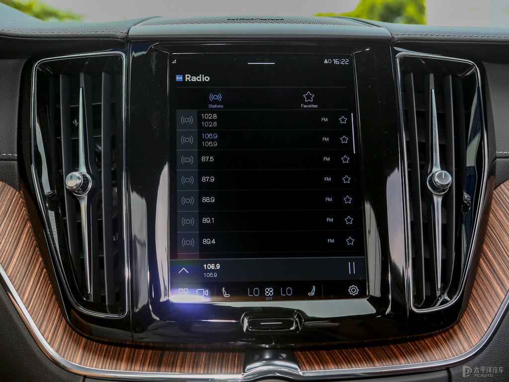 星耀沙沃爾沃XC60中控內(nèi)飾圖片