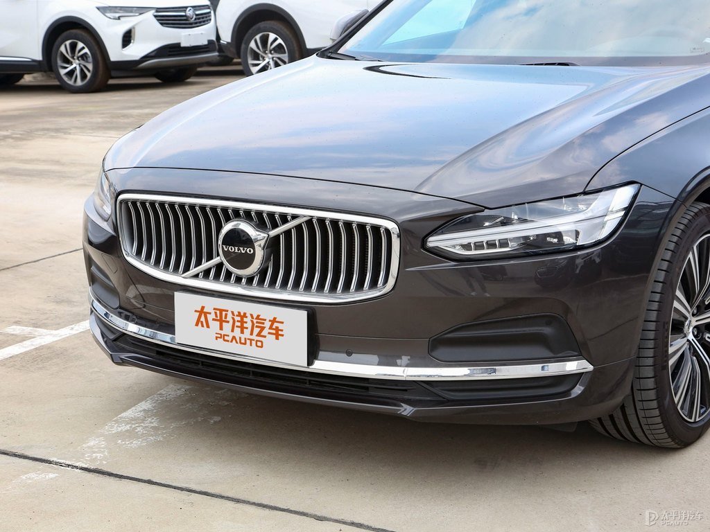 瑪瑙黑沃爾沃S90車頭外觀圖片