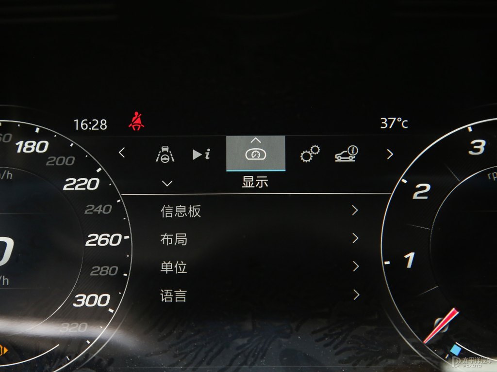 佛羅倫薩紅捷豹F-TYPE中控內(nèi)飾圖片