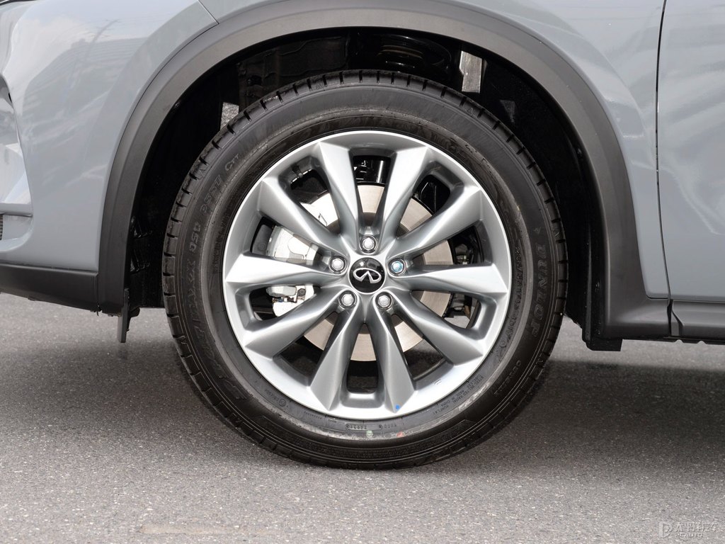浪潮灰英菲尼迪QX50車身外觀圖片