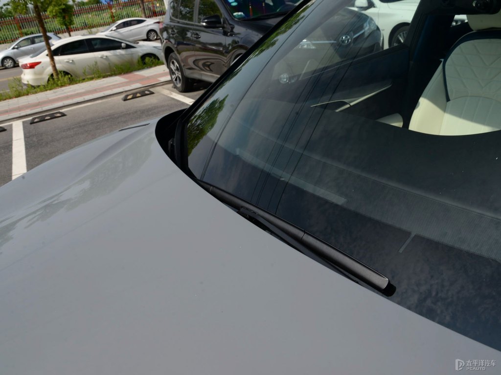 浪潮灰英菲尼迪QX50車身外觀圖片
