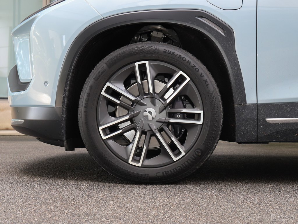 同溫層藍(lán)蔚來(lái)ES6車(chē)身外觀圖片
