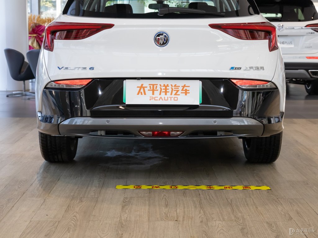 雪域白微藍(lán)6車尾外觀圖片