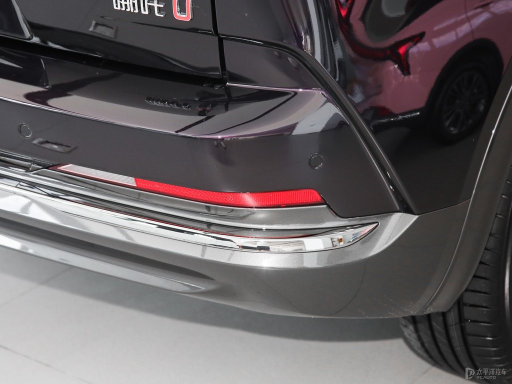 祥瑞紫哪吒U車(chē)尾外觀(guān)圖片