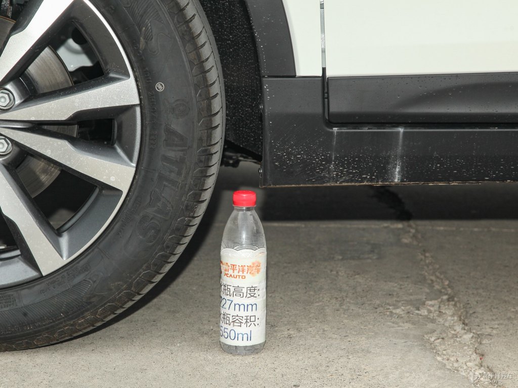 象牙白傳祺GS3車身外觀圖片