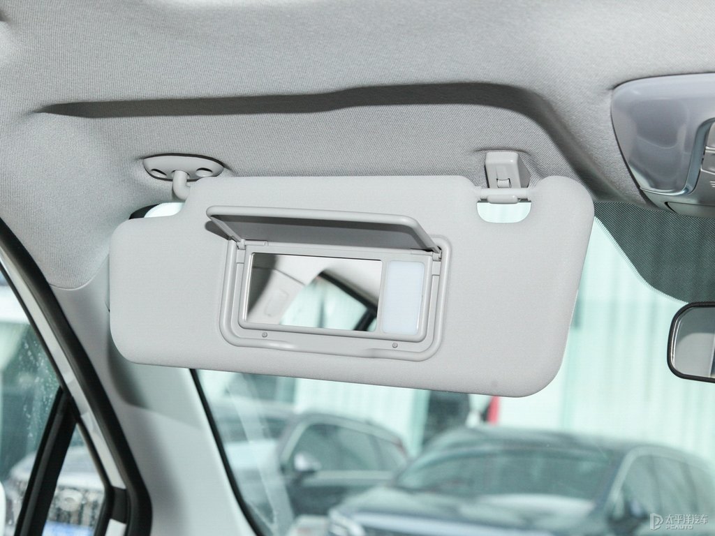 象牙白傳祺GS3車廂內(nèi)飾圖片