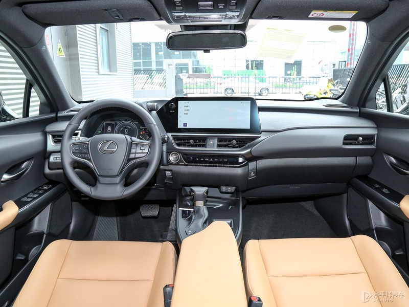 【VR看車】雷克薩斯UX 內飾全景