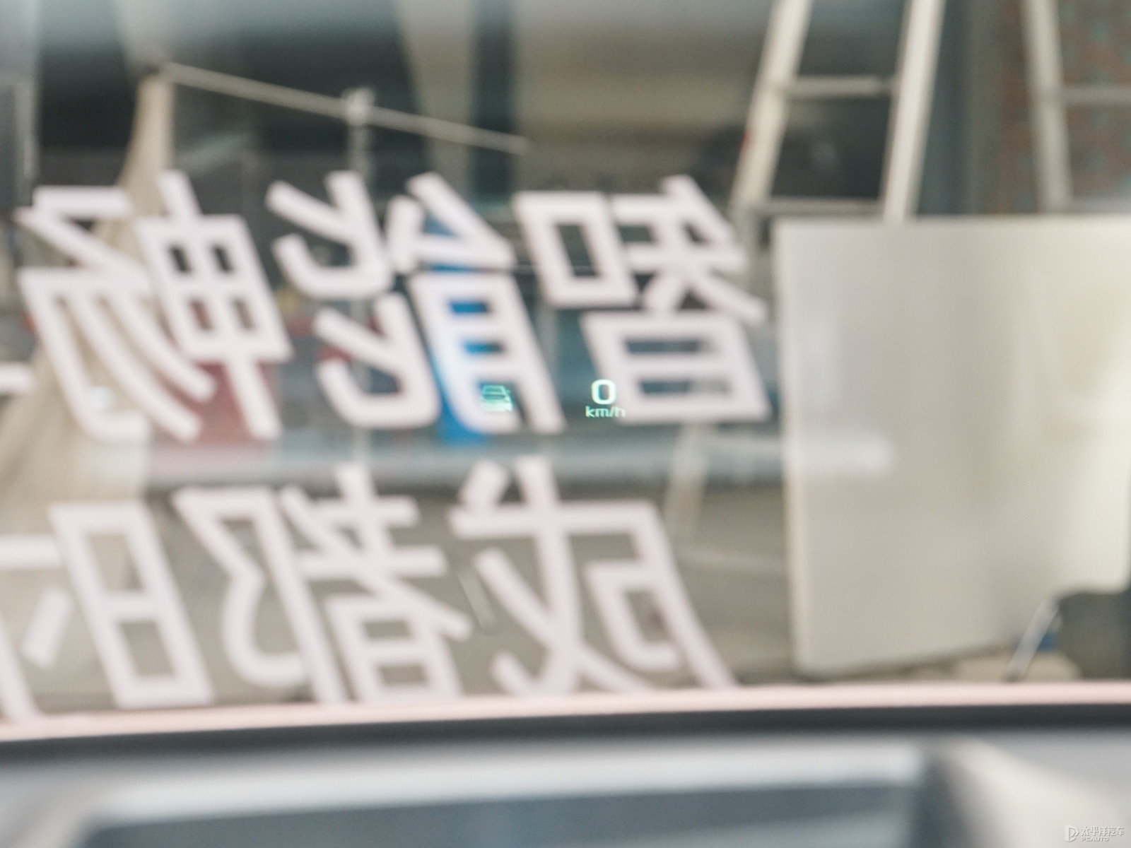 吉利幾何M6內(nèi)飾高清大圖