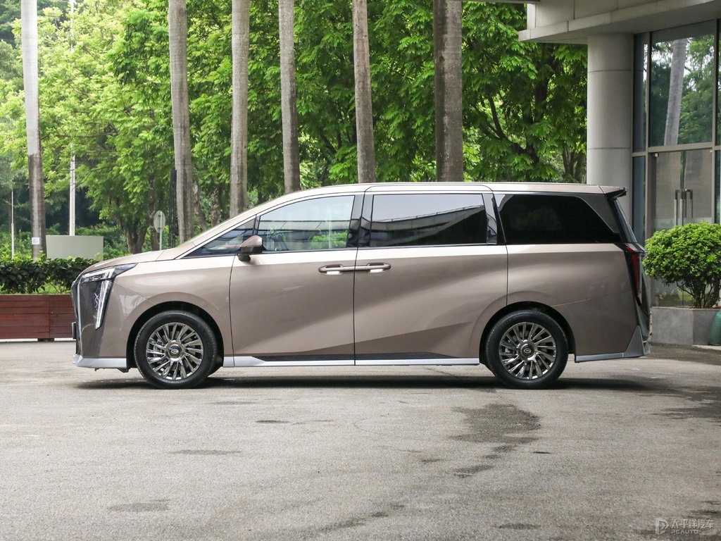 殿藏金傳祺M8整車外觀外觀圖片