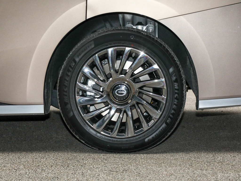 殿藏金傳祺M8車身外觀圖片