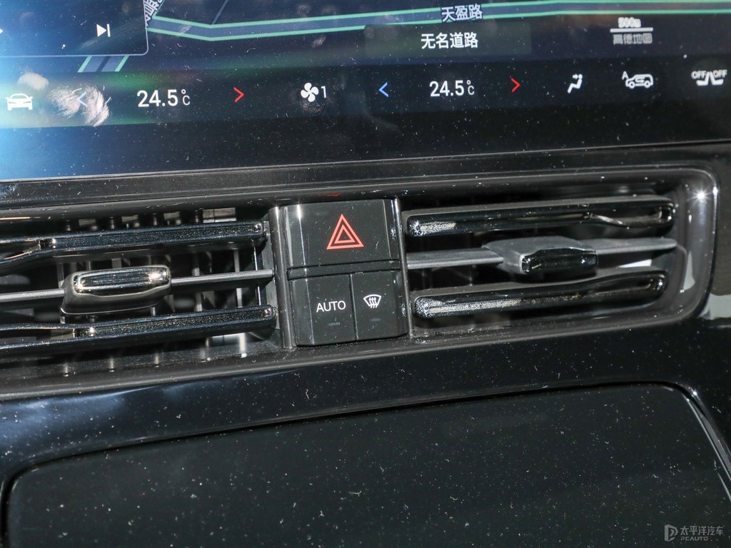殿藏金傳祺M8中控內(nèi)飾圖片