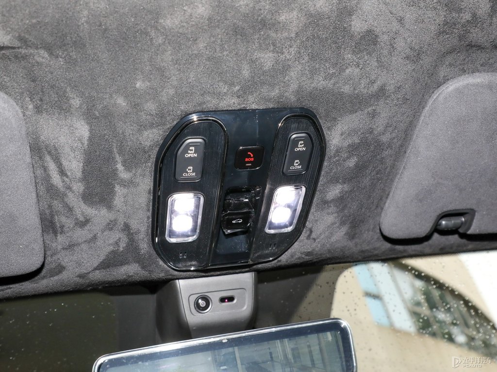 殿藏金傳祺M8車廂內(nèi)飾圖片