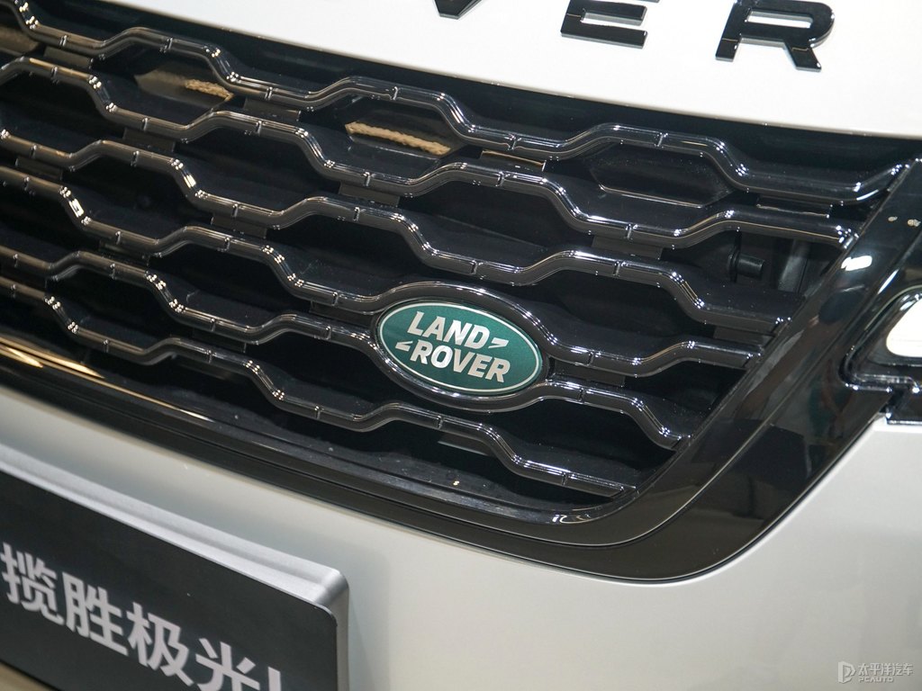 攬勝極光圖片