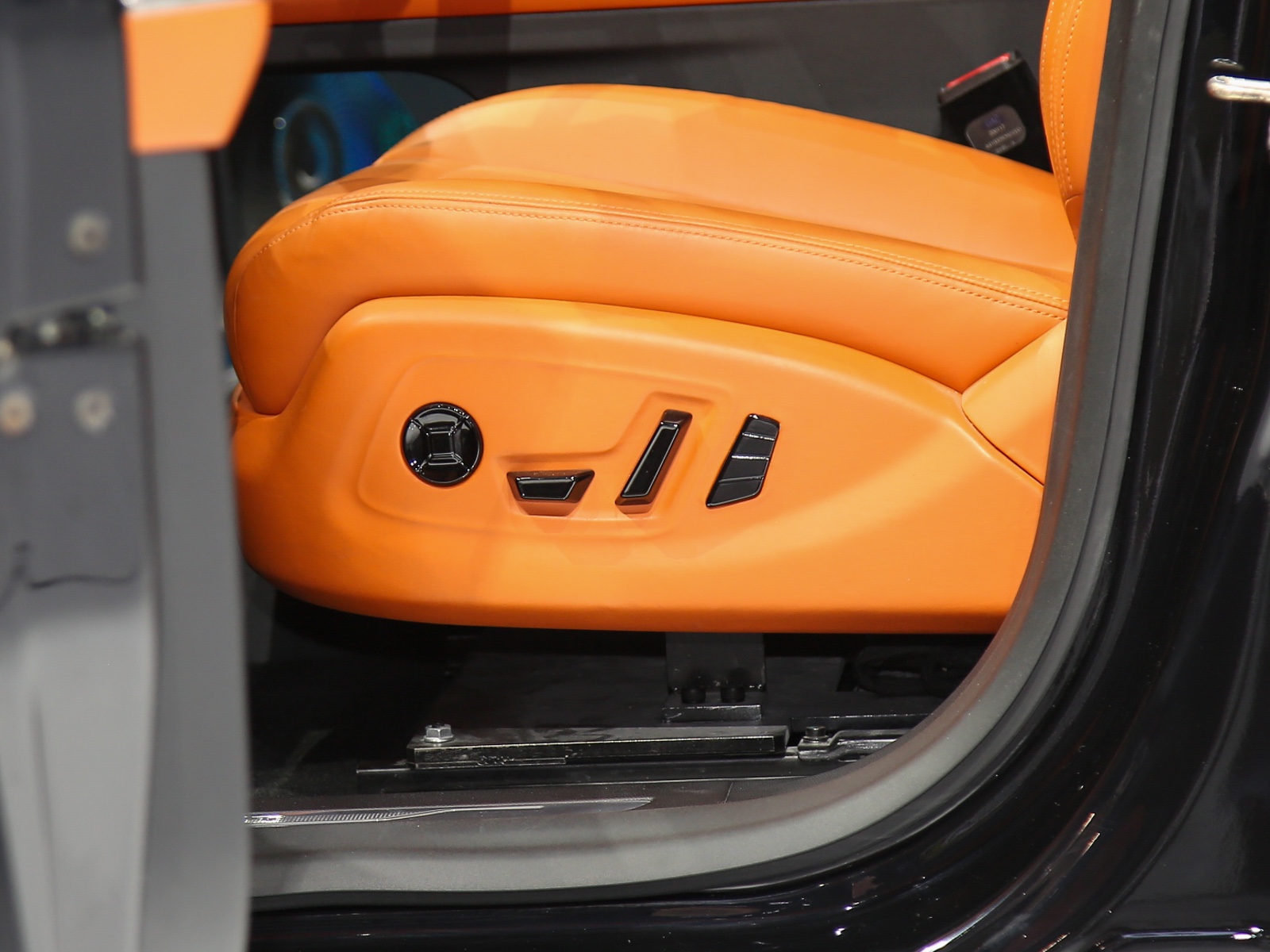 遠(yuǎn)航H9車展高清大圖