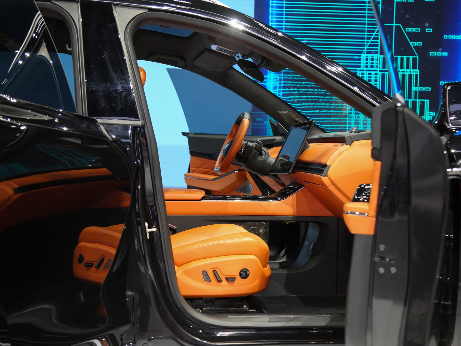 遠(yuǎn)航H9車展高清大圖