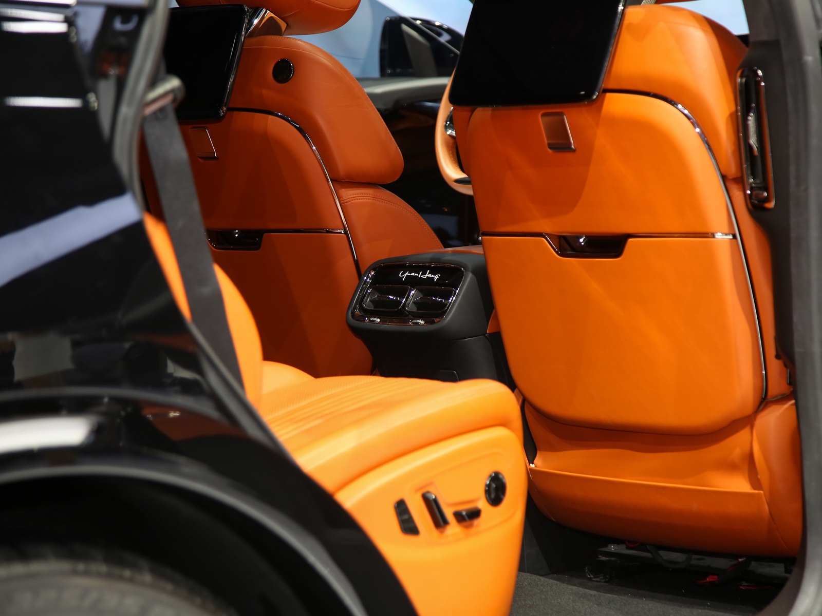 遠(yuǎn)航H9車展高清大圖