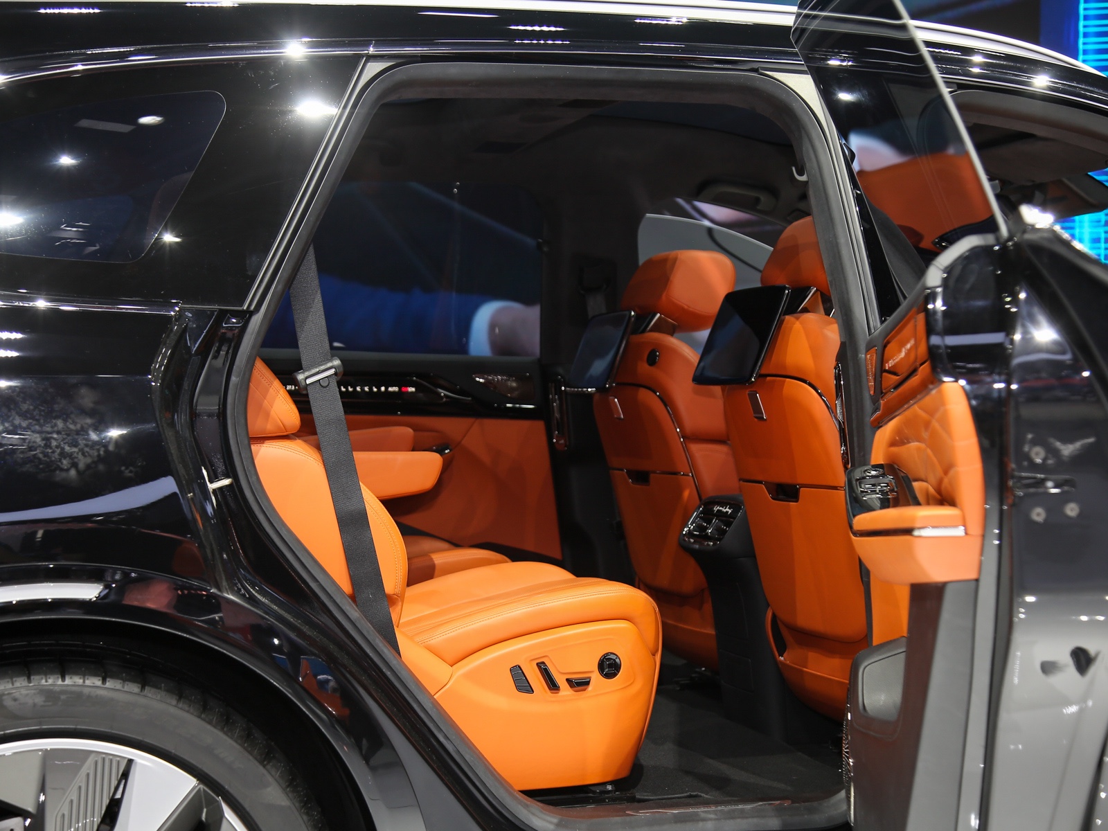 遠(yuǎn)航H9車展高清大圖