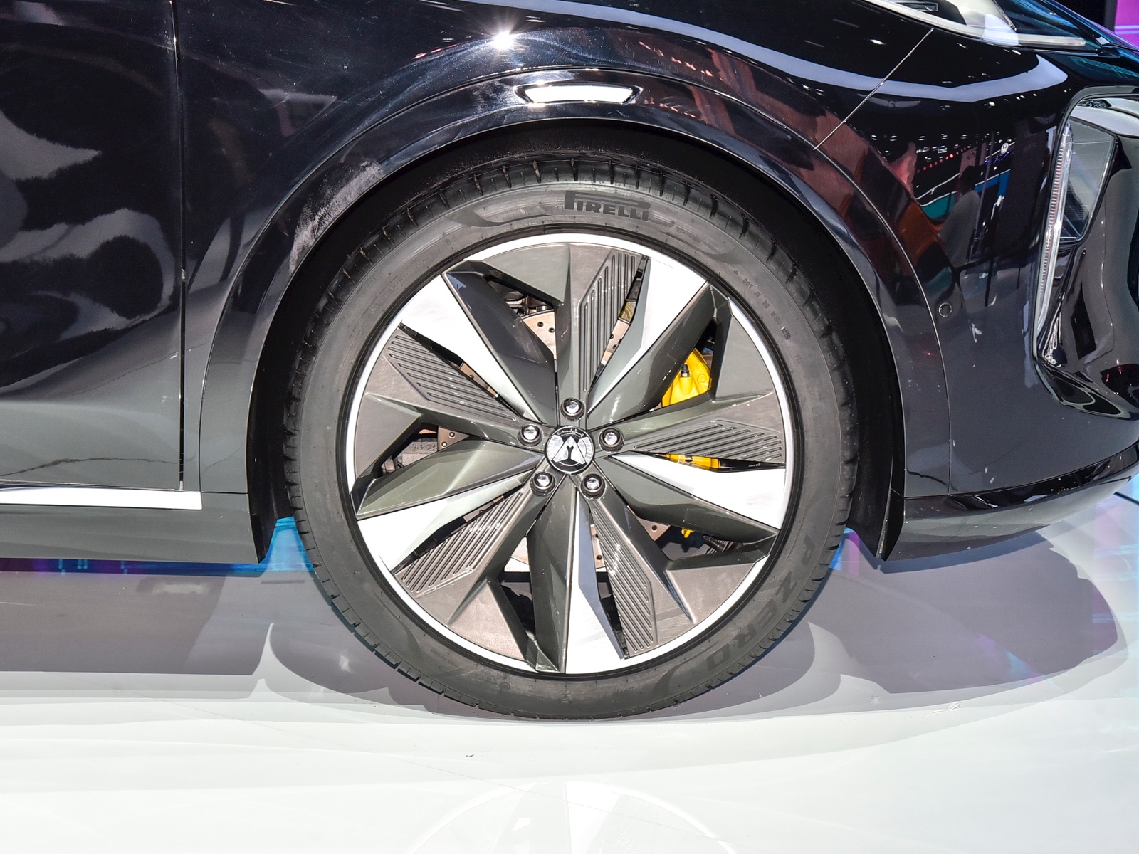 遠(yuǎn)航H9車展高清大圖