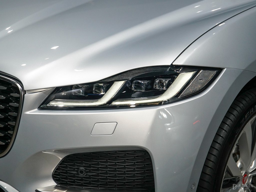 ݱF-PACE܇^^DƬ