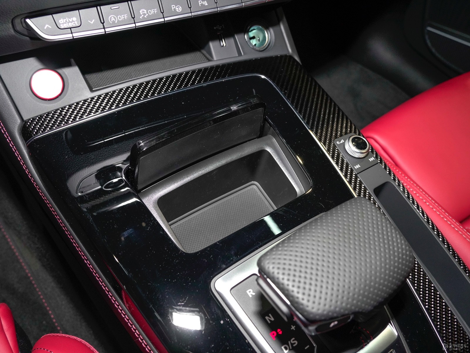 奧迪SQ5 Sportback空間高清大圖