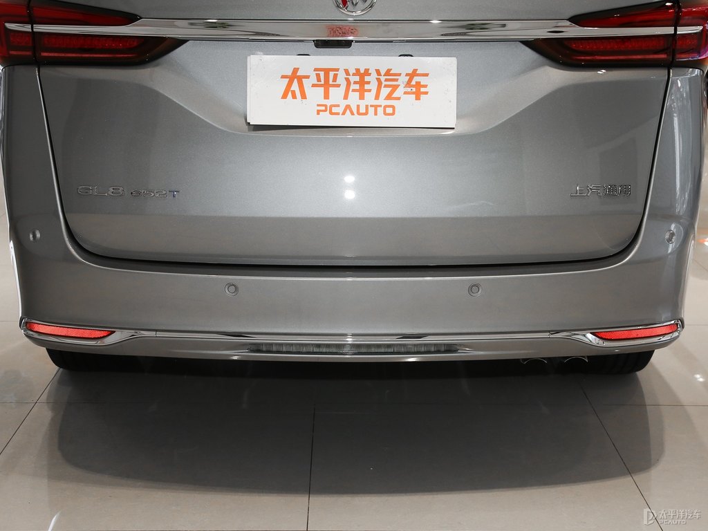 水星銀別克GL8車尾外觀圖片