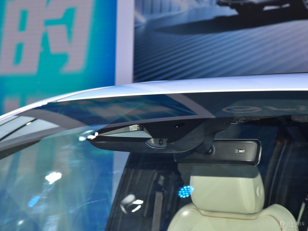 刃影白傳祺M8車身外觀圖片