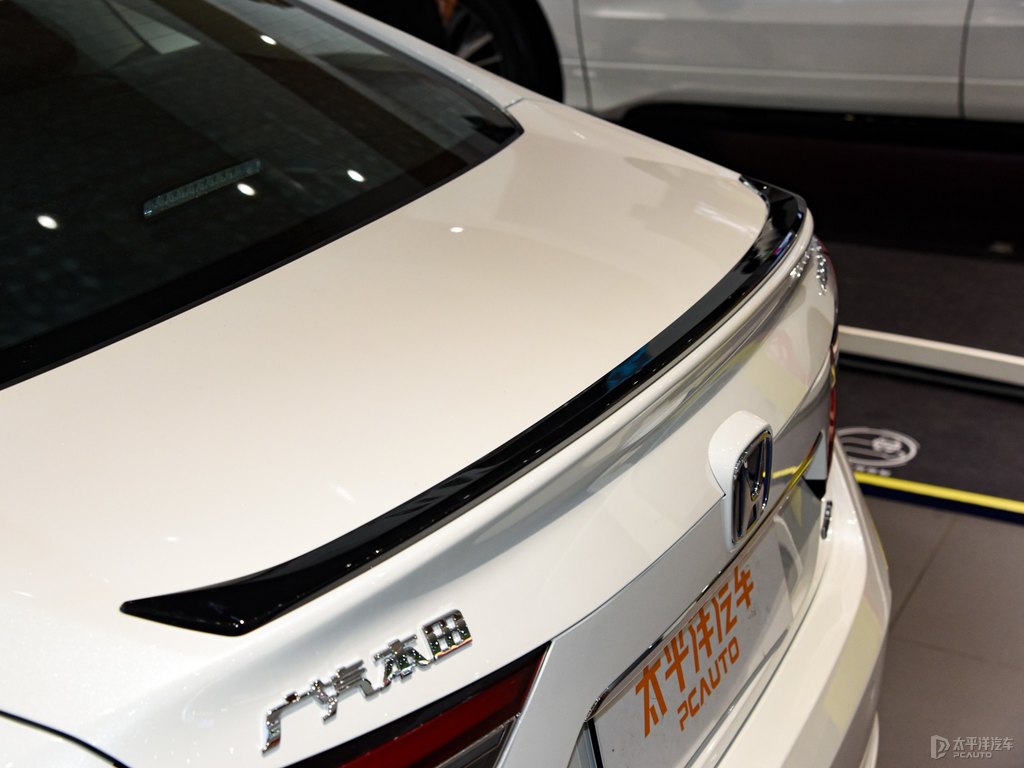 星月白雅閣車尾外觀圖片