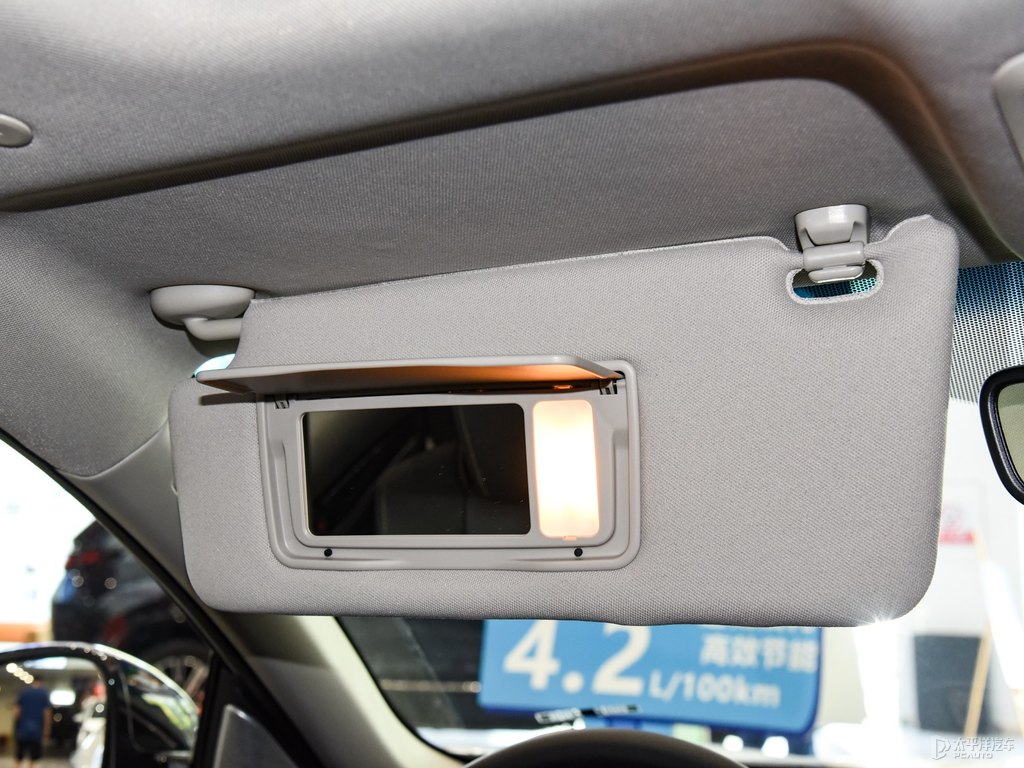 星月白雅閣車廂內(nèi)飾圖片