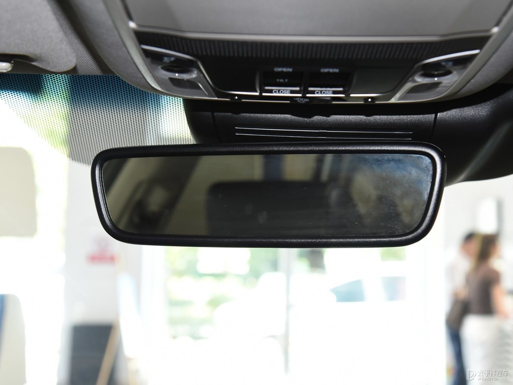 星月白雅閣車廂內(nèi)飾圖片