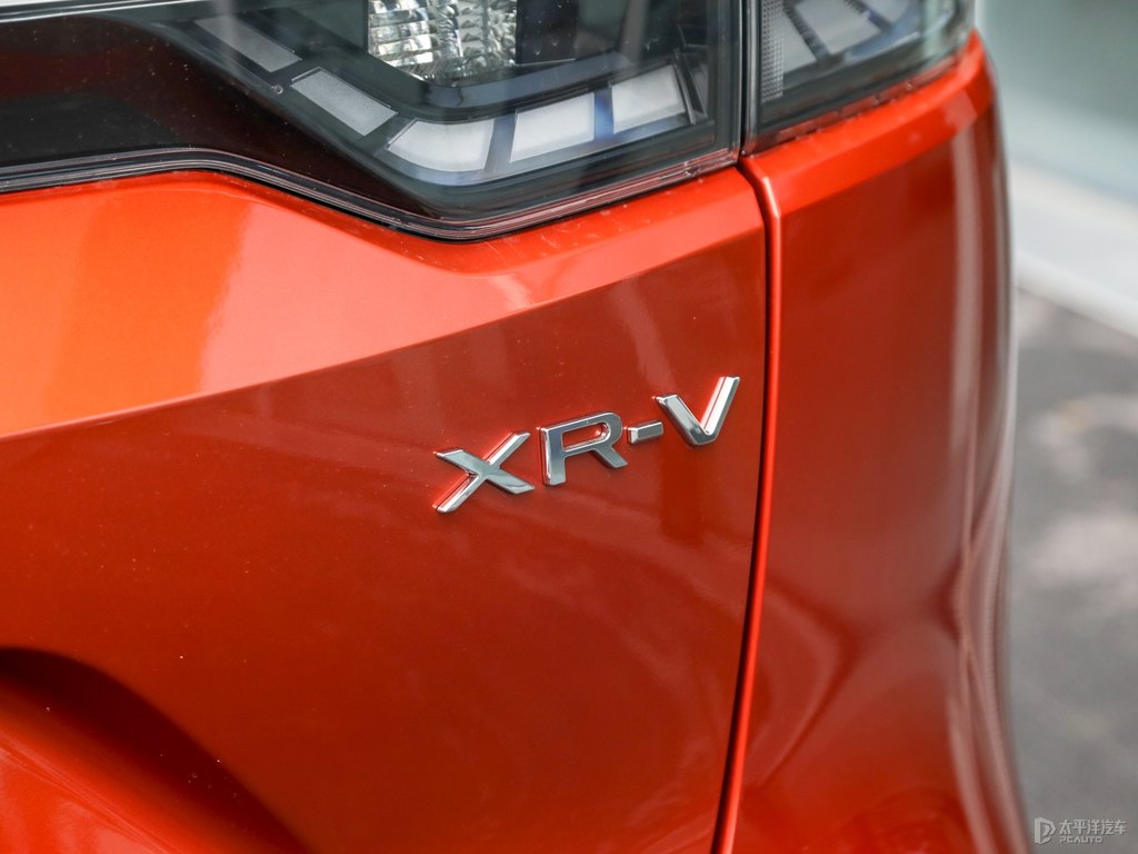 熾熱橙本田XR-V車尾外觀圖片