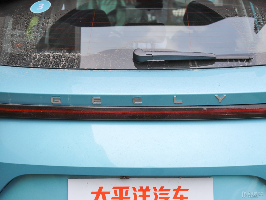 黑色+覺(jué)醒藍(lán)繽越車尾外觀圖片