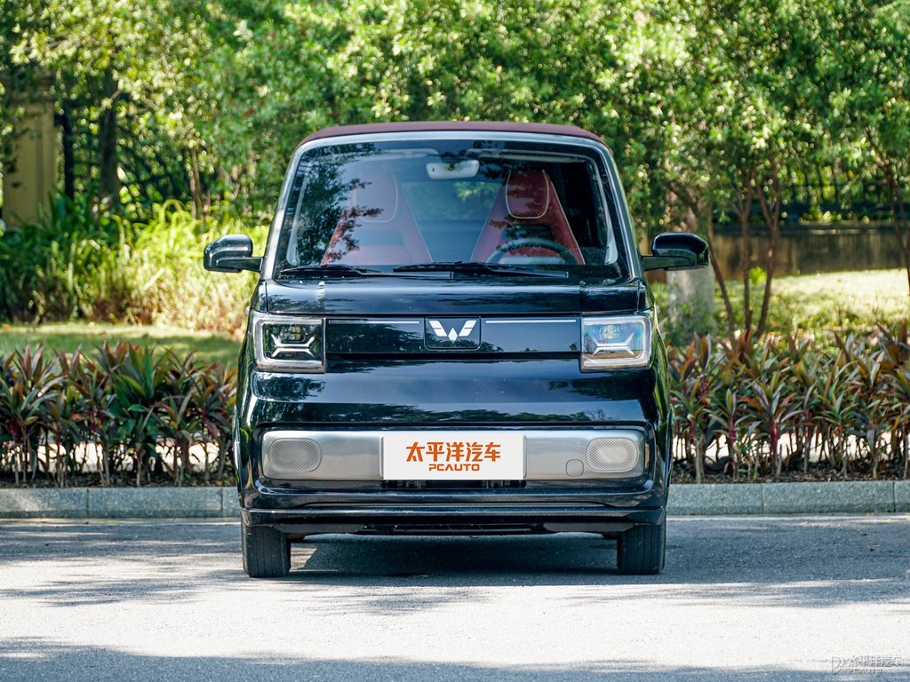 摩登黑宏光MINIEV整車外觀外觀圖片