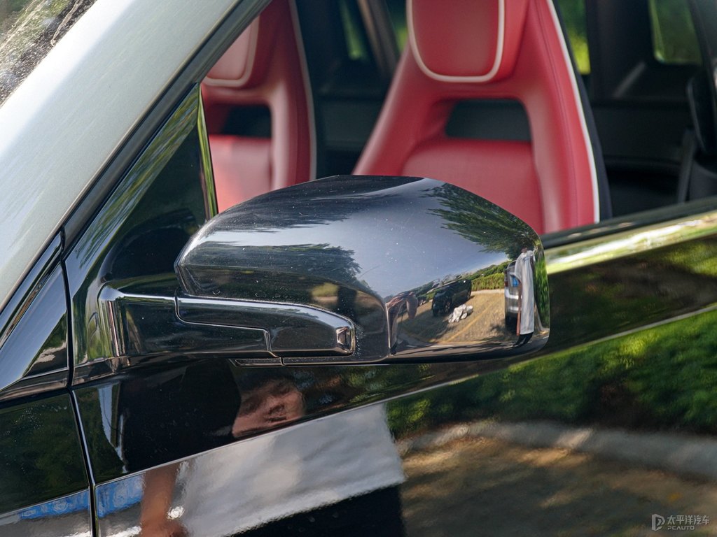 摩登黑宏光MINIEV車身外觀圖片
