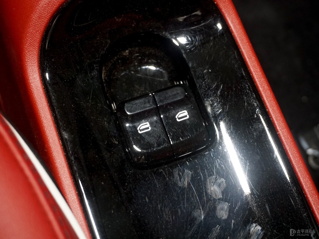 摩登黑宏光MINIEV車廂內(nèi)飾圖片