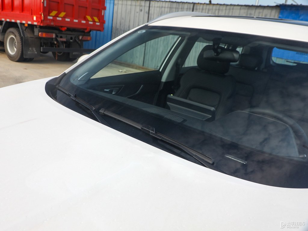 曜石黑瑞虎8車身外觀圖片