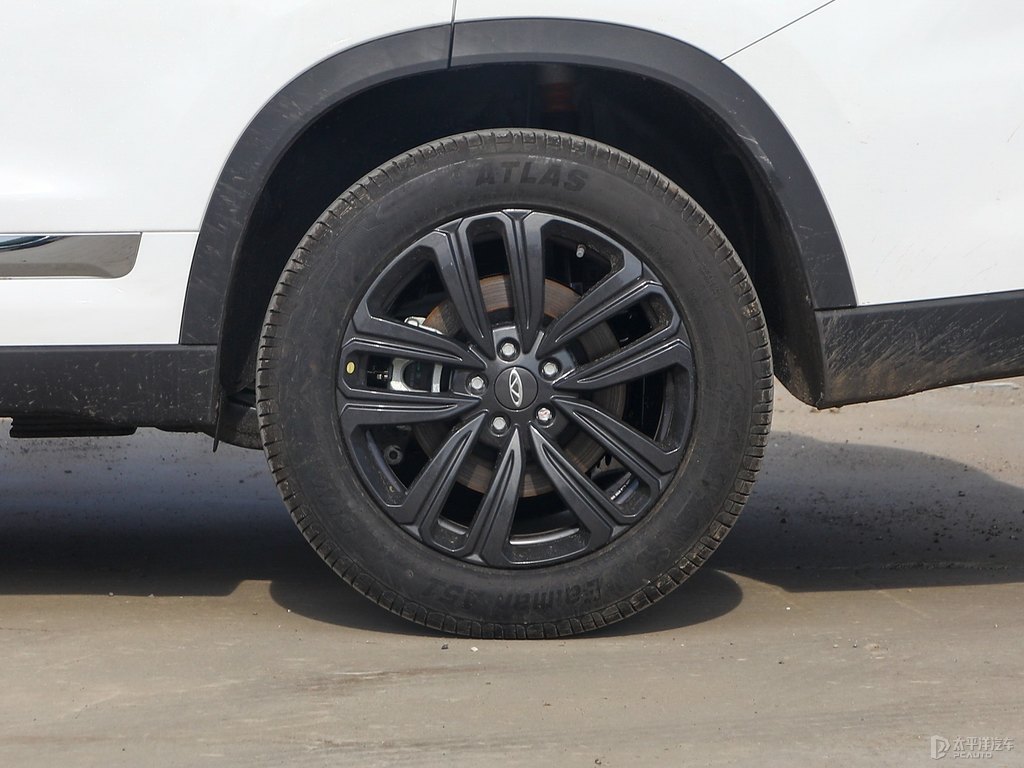 曜石黑瑞虎8車身外觀圖片
