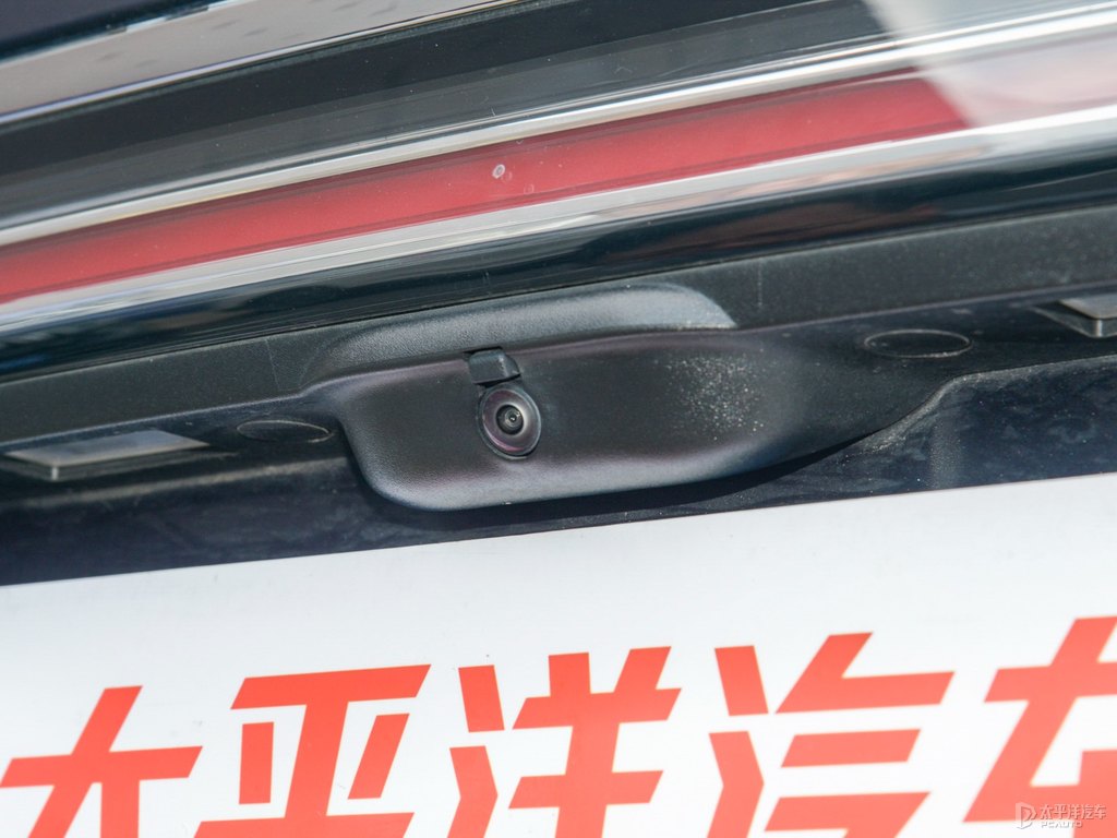 深邃藍(lán)航海家車尾外觀圖片