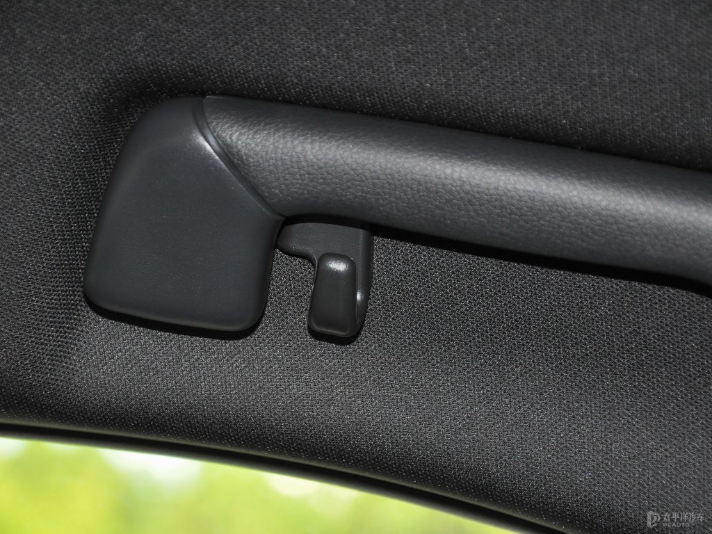 超音速石英白雷克薩斯UX車廂內(nèi)飾圖片