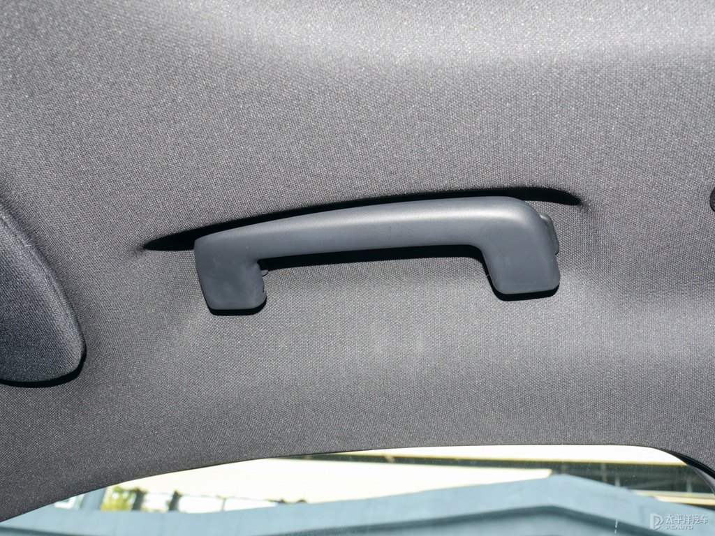 深邃藍航海家車廂內飾圖片