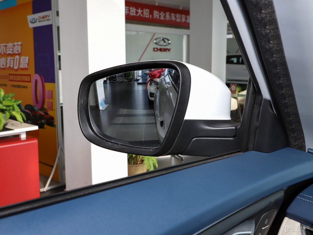 皓月白瑞虎5x車身外觀圖片