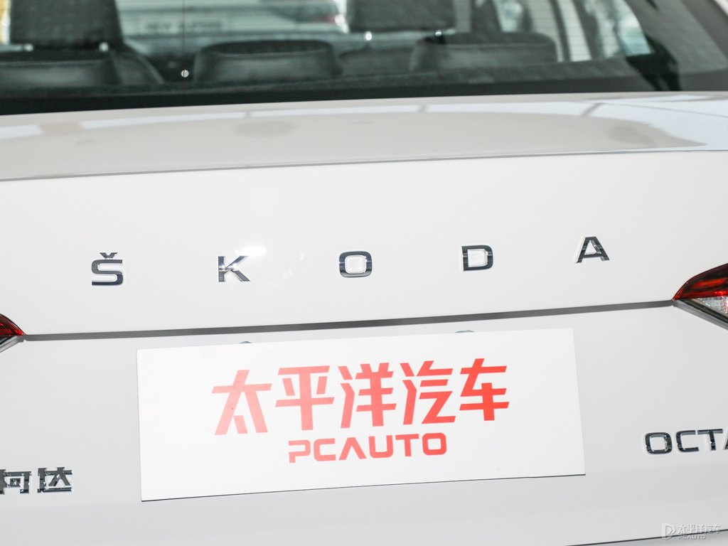 晶瑩白明銳車尾外觀圖片