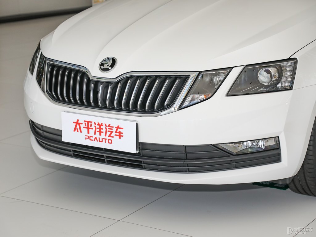 晶瑩白明銳車(chē)頭外觀圖片