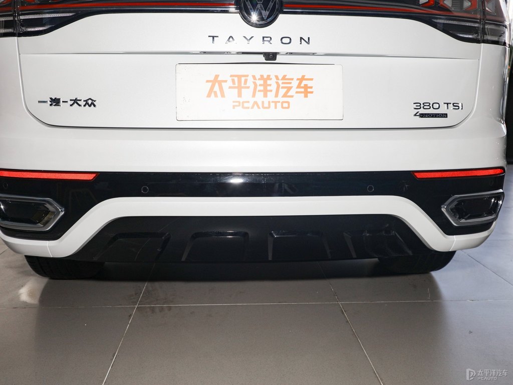 極地白探岳車尾外觀圖片