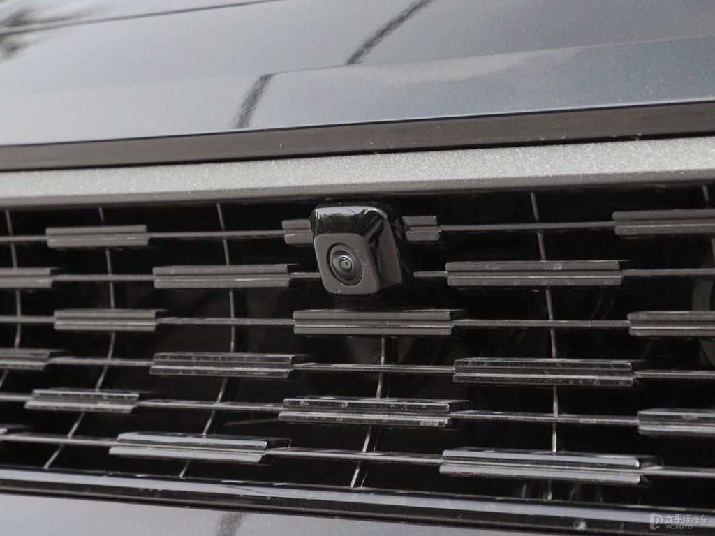 黑色領(lǐng)克01車頭外觀圖片
