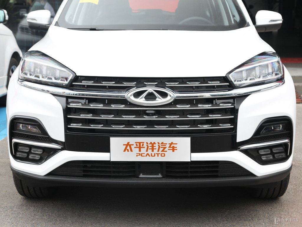 珍珠白瑞虎8車頭外觀圖片
